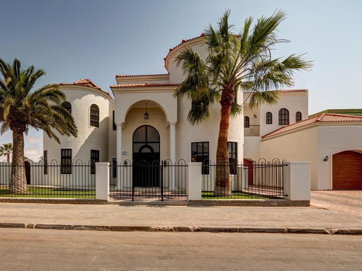Lagoon Suites Guesthouse Cc Walvis Bay Ngoại thất bức ảnh